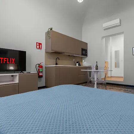Rosa Homes Urban Living - Porto Antico, Acquario, Ascensore, Wi-fi Veloce Janov