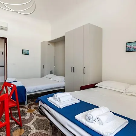 Rosa Homes Urban Living - Porto Antico, Acquario, Ascensore, Wi-fi Veloce Janov